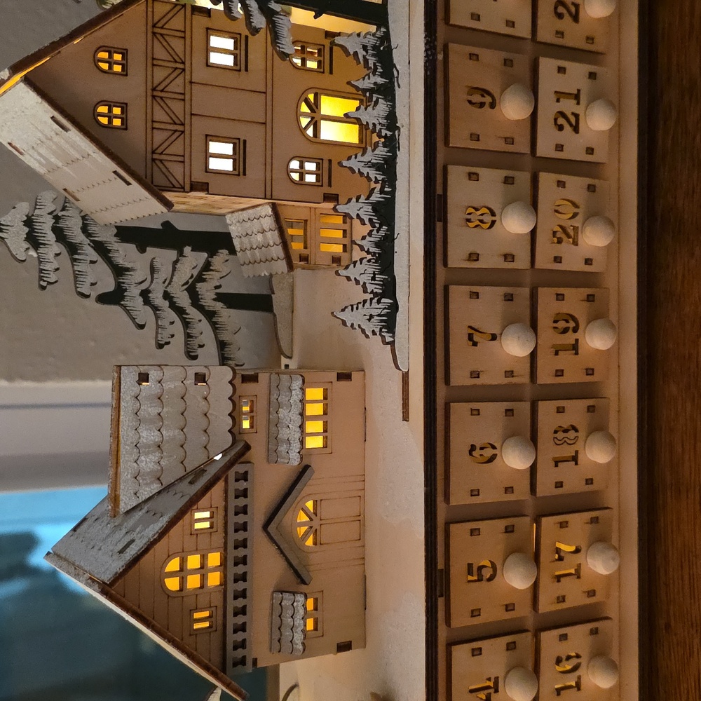 Anthropologie Hansel Advent Calendar with Lights - Picture 4 of 12